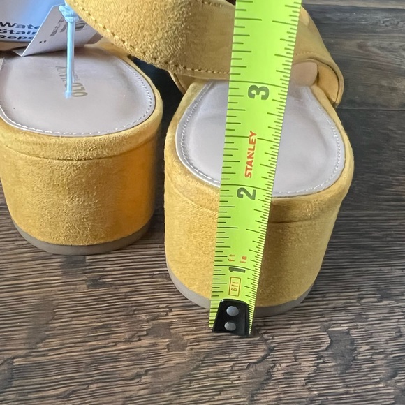 🆕 Old Navy Block Heel Pointy Toe Slingback - Picture 6 of 6